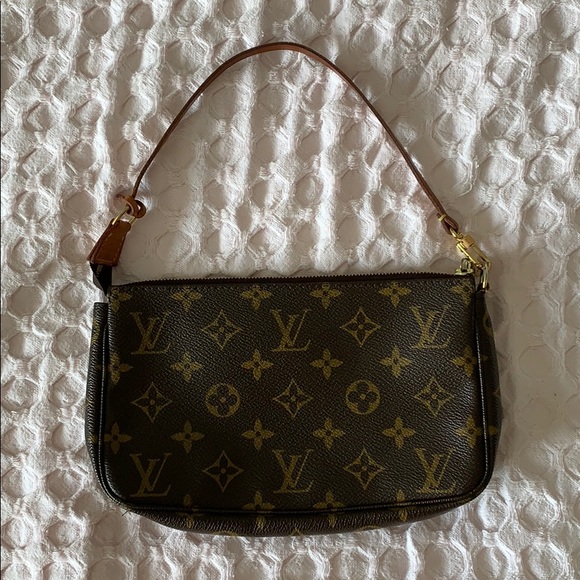 Louis Vuitton Pochette - Picture 1 of 7